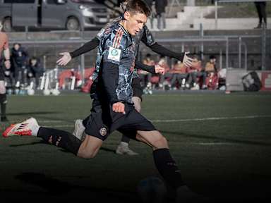 Spielszene aus dem Duell der FC Bayern U19 beim 1. FC Heidenheim
