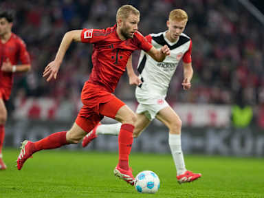 Szene aus dem Spiel zwischen FC Bayern und Eintracht Frankfurt