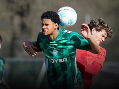 Zweikampf von Luis Schäfer gegen Werder Bremen.