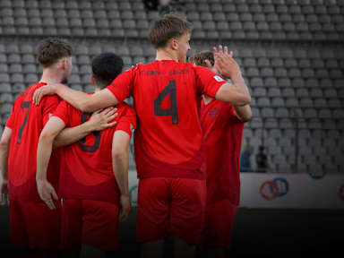 Jubel der Amateure gegen Eintracht Bamberg.