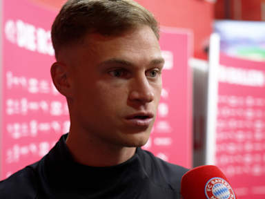 Joshua Kimmich spricht im Interview nach dem Bundesliga-Spiel des FC Bayern bei RB Leipzig