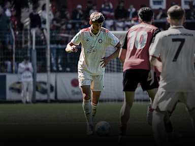 Spielszene aus dem Duell der FC Bayern U19 gegen Bayer Leverkusen