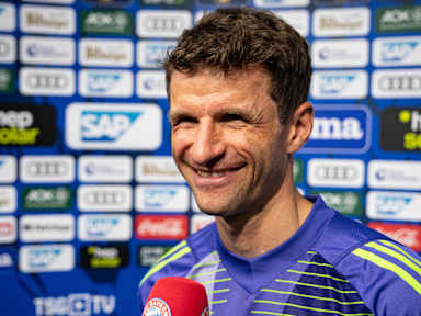 Thomas Müller spricht im Interview nach dem Bundesliga-Spiel des FC Bayern bei TSG Hoffenheim