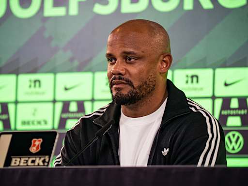 Vincent Kompany at the press conference after FC Bayern's away match at VfL Wolfsburg