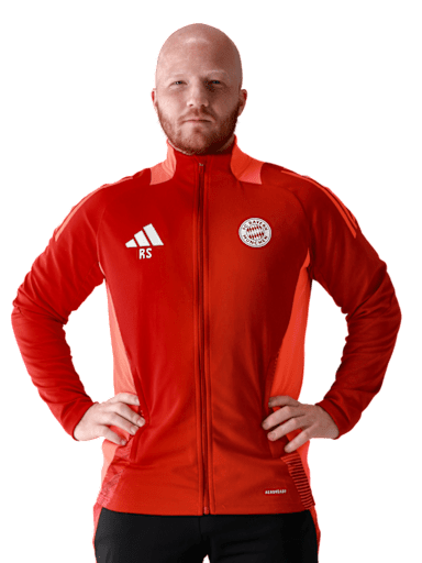 Der FC Bayern Global Academy-Assistant Coach Raphael Sonnweber.