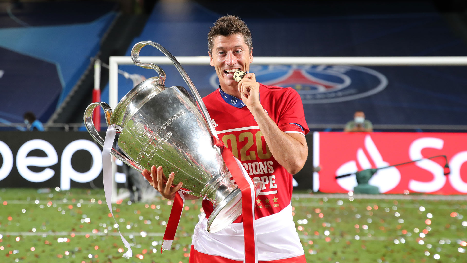 Lewandowski is Germany's Footballer of the Year 2020