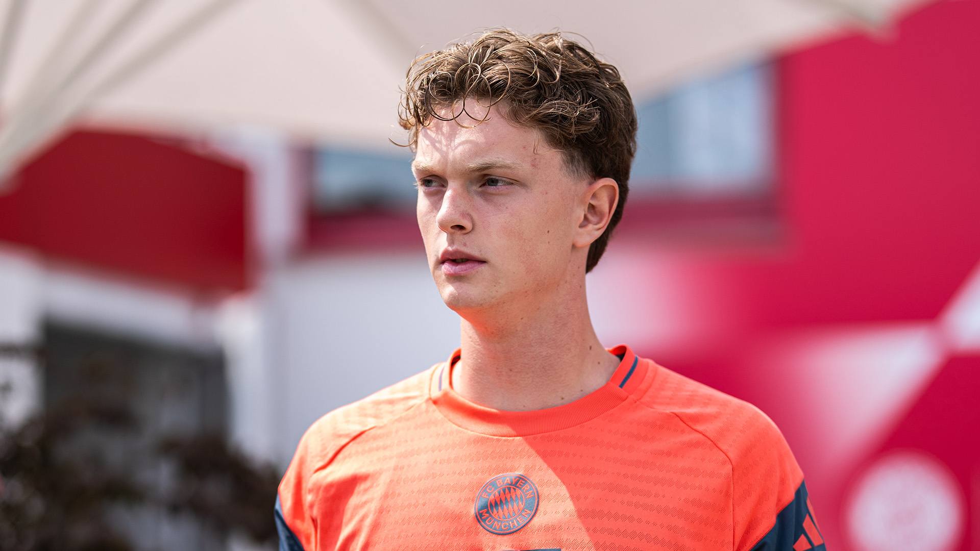 The athlete in a team uniform