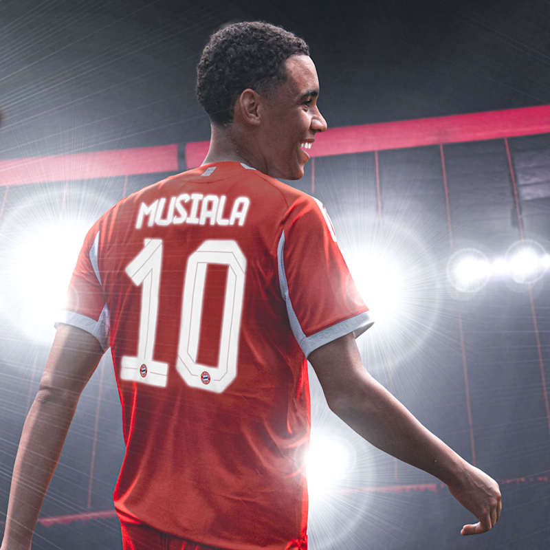 Jamal Musiala given the number 10 jersey at FC Bayern