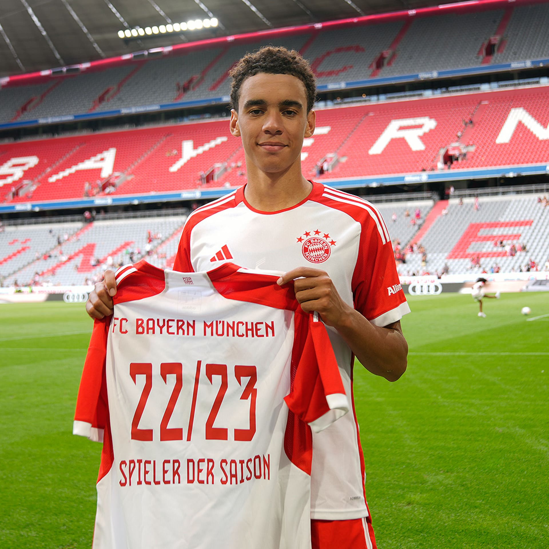 FC Bayern Munchen MUSIALA 42番 バイエルン XL FC Bayern Munchen MUSIALA 42番 バイエルン XL FC Bayern