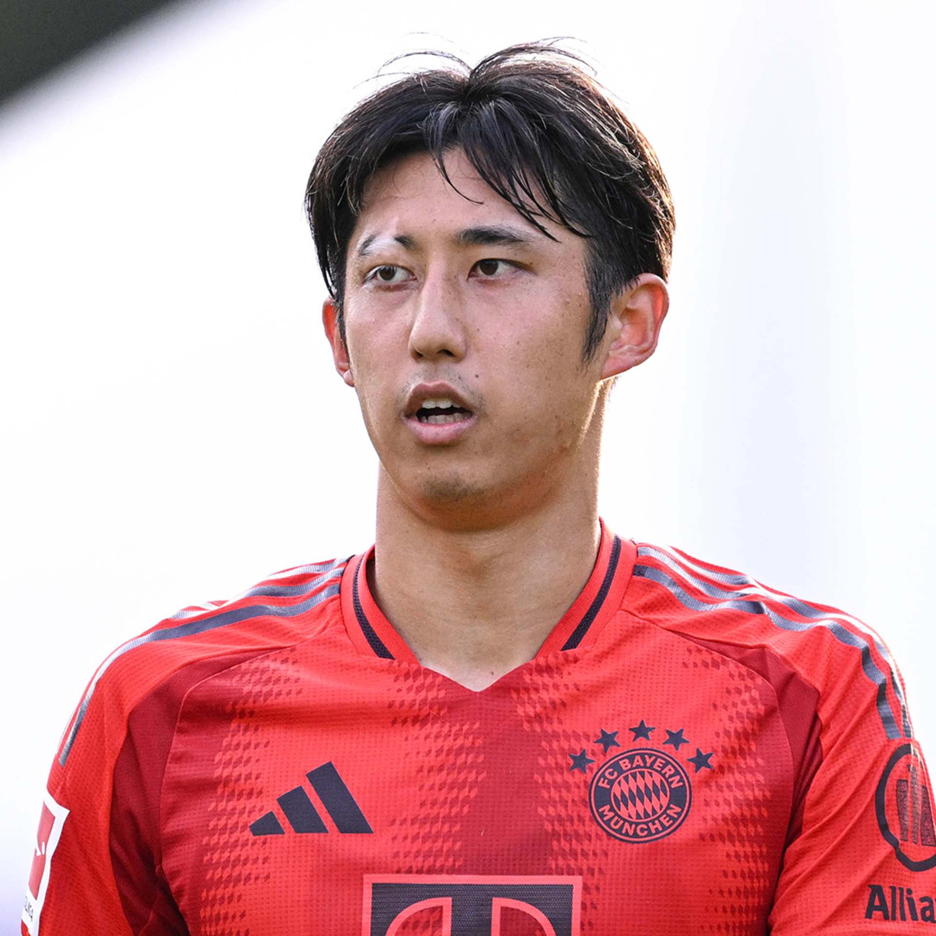 Hiroki Ito suffers metatarsal fracture I FC Bayern