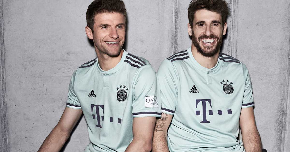 Bayern munich mint jersey top