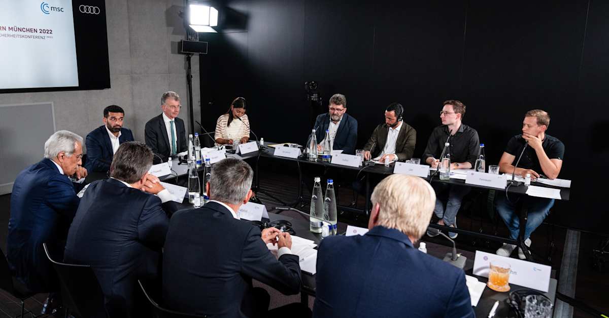 FC Bayern round table: Constructive exchange on the subject of Qatar