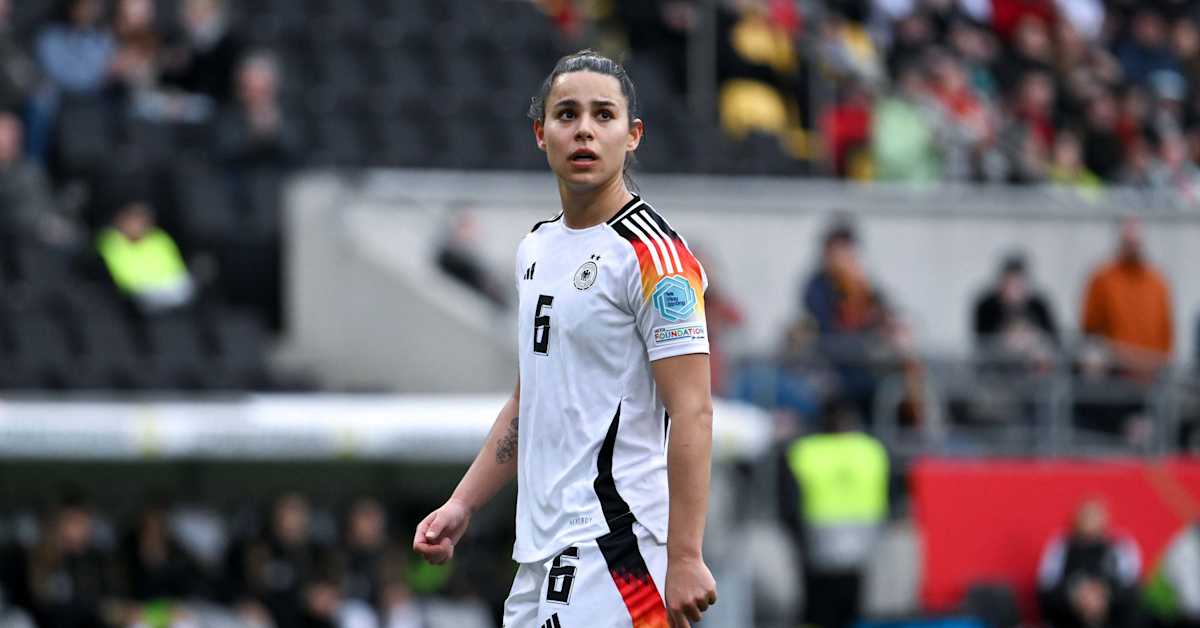 Lena Oberdorf sustains cruciate and medial collateral ligament injury ...