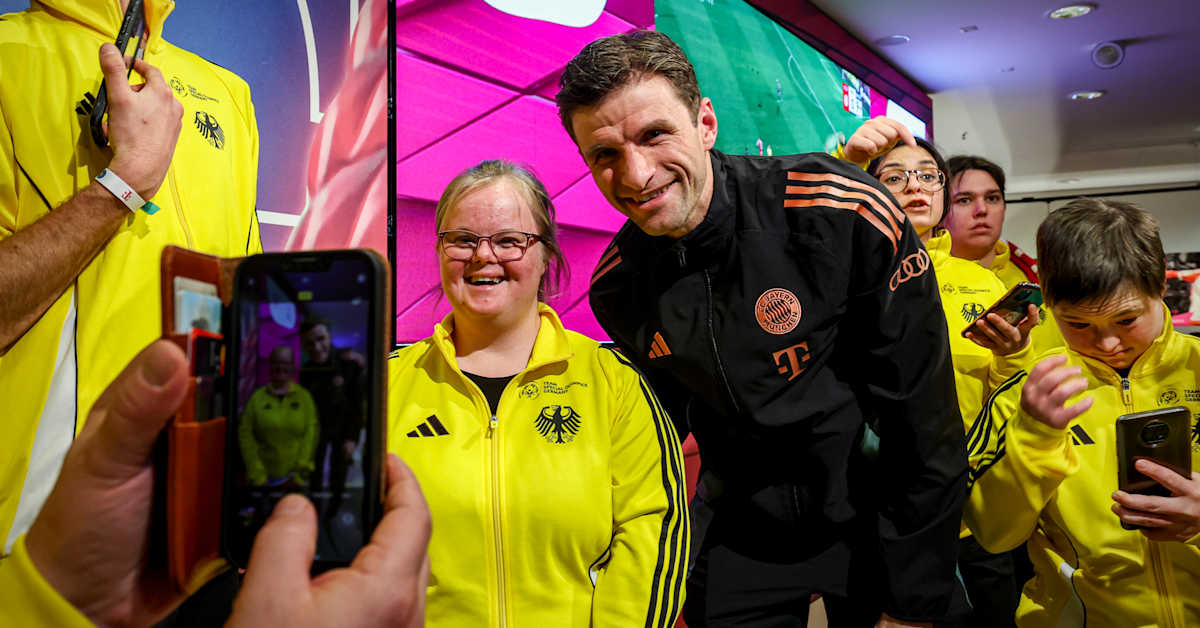 FC Bayern invite Special Olympics team to Allianz Arena