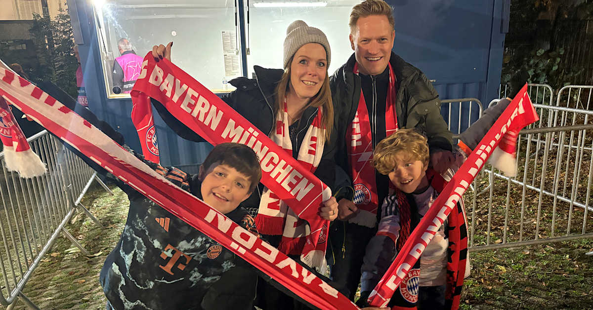 On the road with FC Bayern: When FCB tops Disneyland