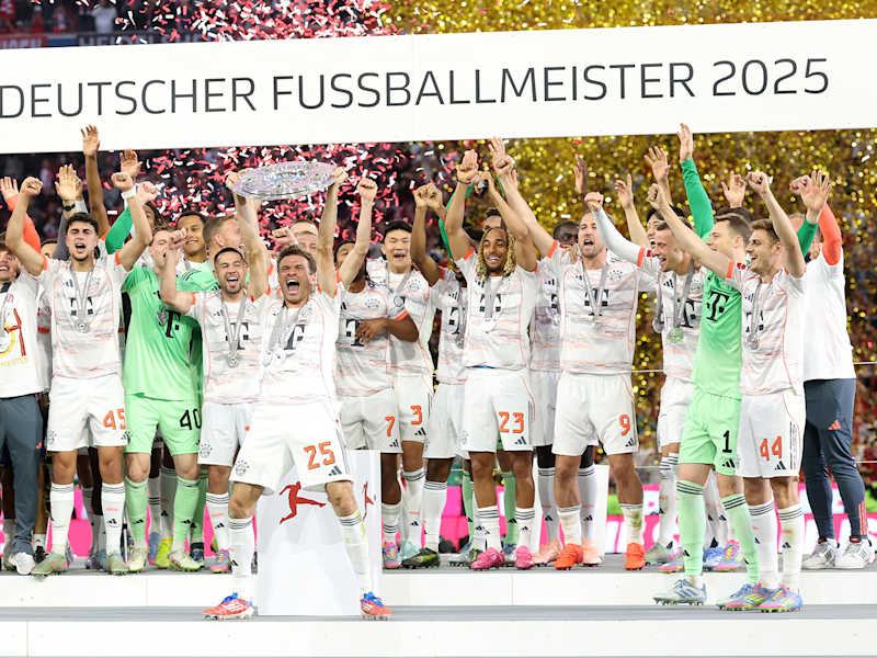 Flocage Muller #25 Bayern Munich 125 – Neuf, Domicile Homme