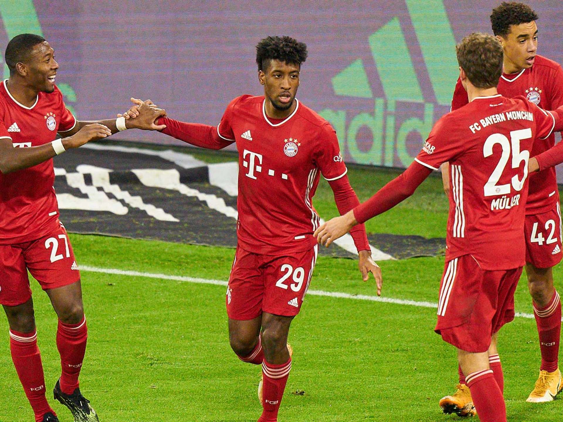 Kingsley Coman a heading monster