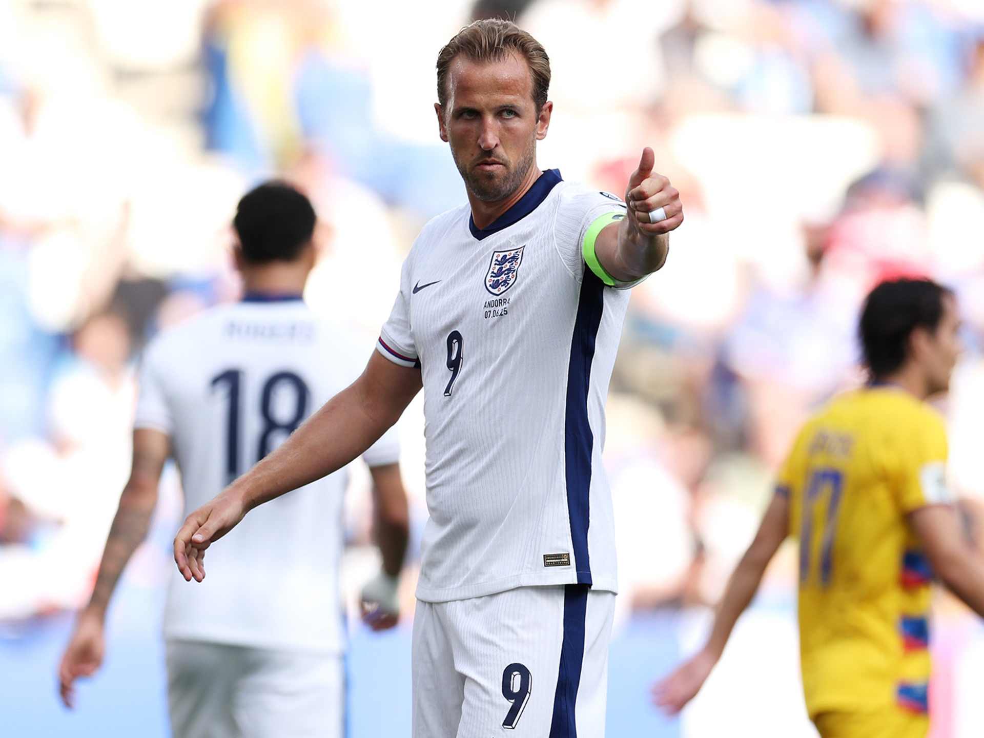 England Soccer #9 Kane World Football Fans Crewneck Sweater (Red, Small) : England Soccer #9 Kane World Football Fans Youth Long