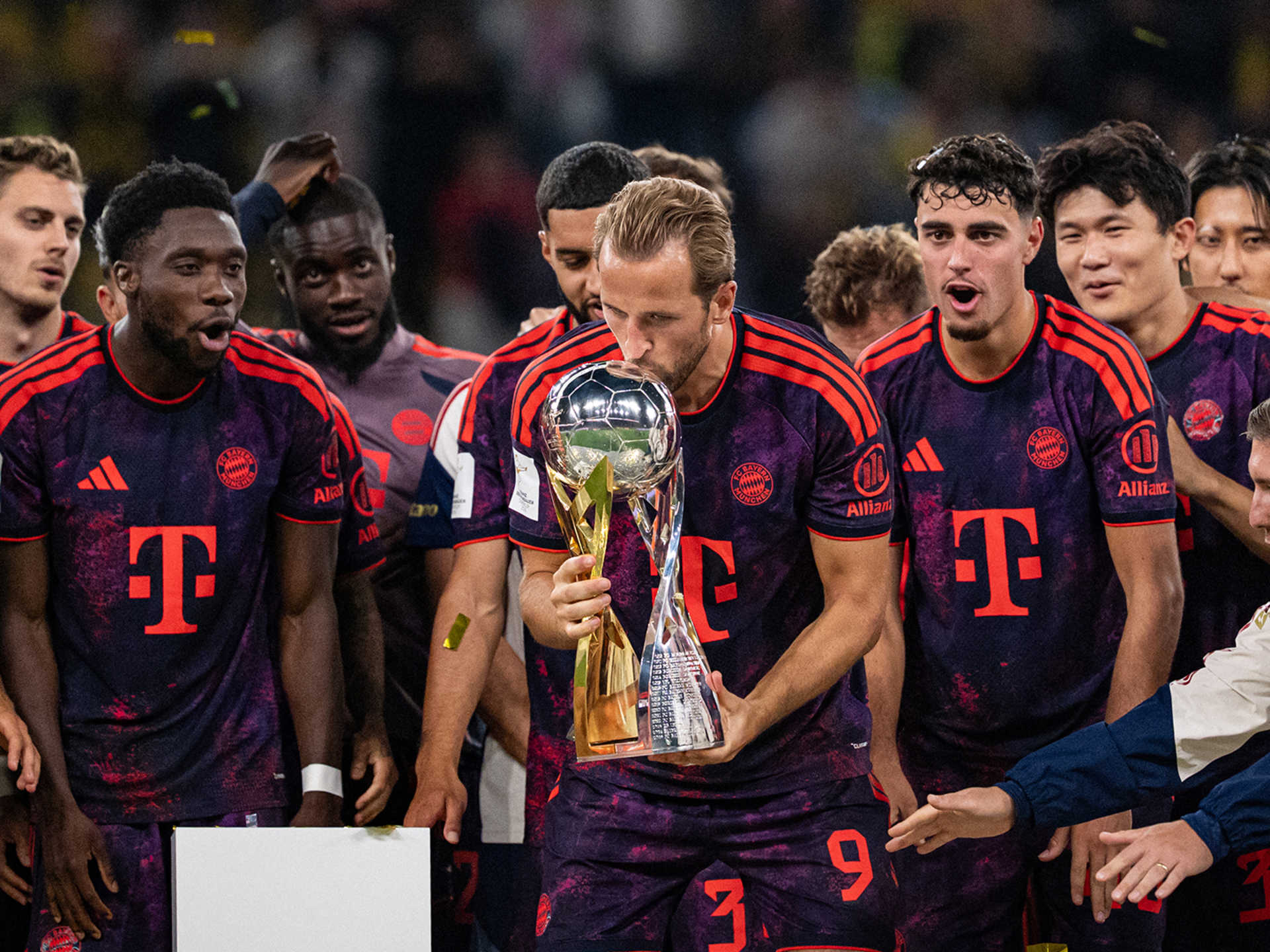 Reaction to Franz Beckenbauer Supercup at Borussia Dortmund