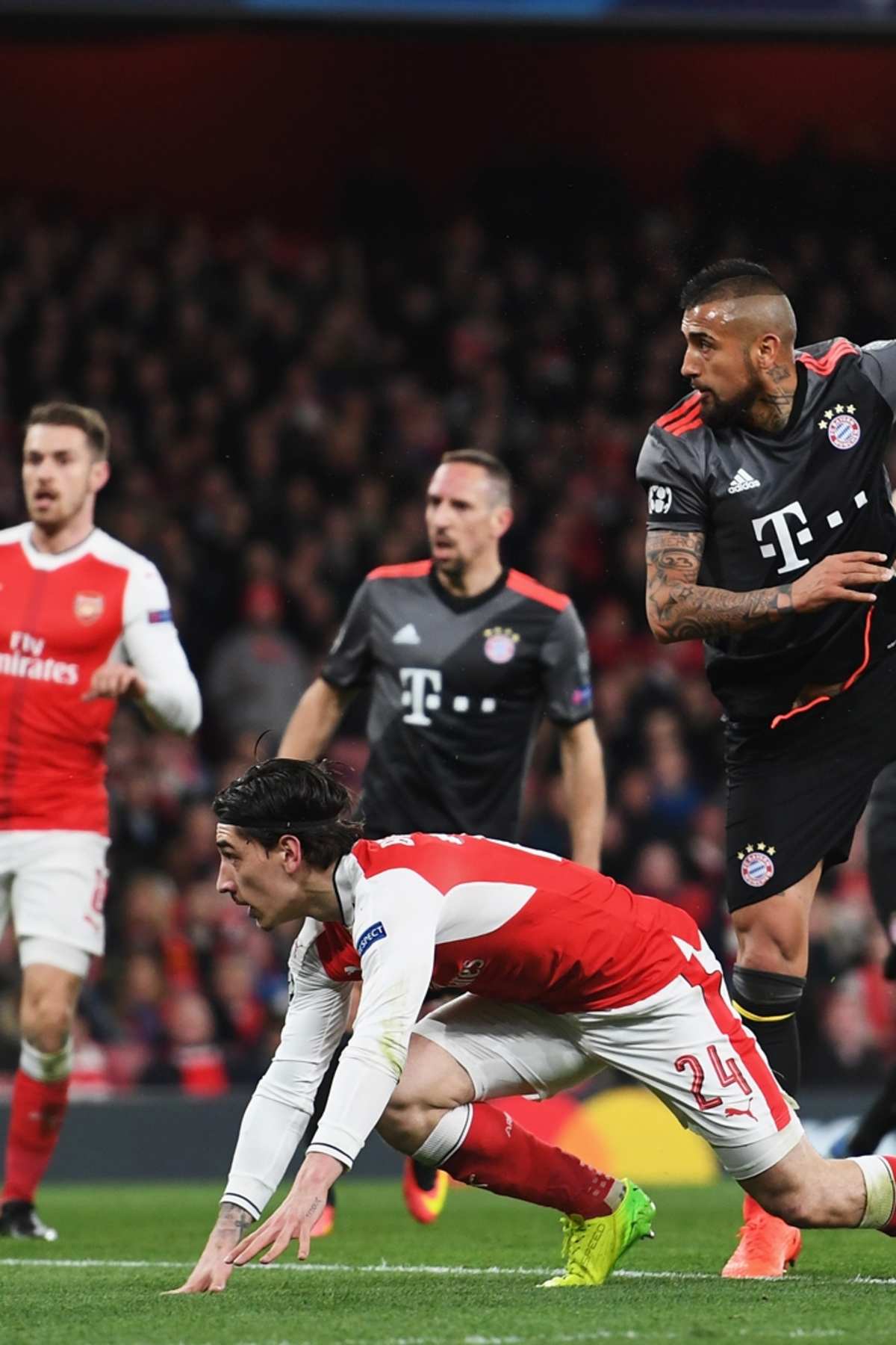 Line-ups: Arsenal vs. FC Bayern - Champions League 16/17