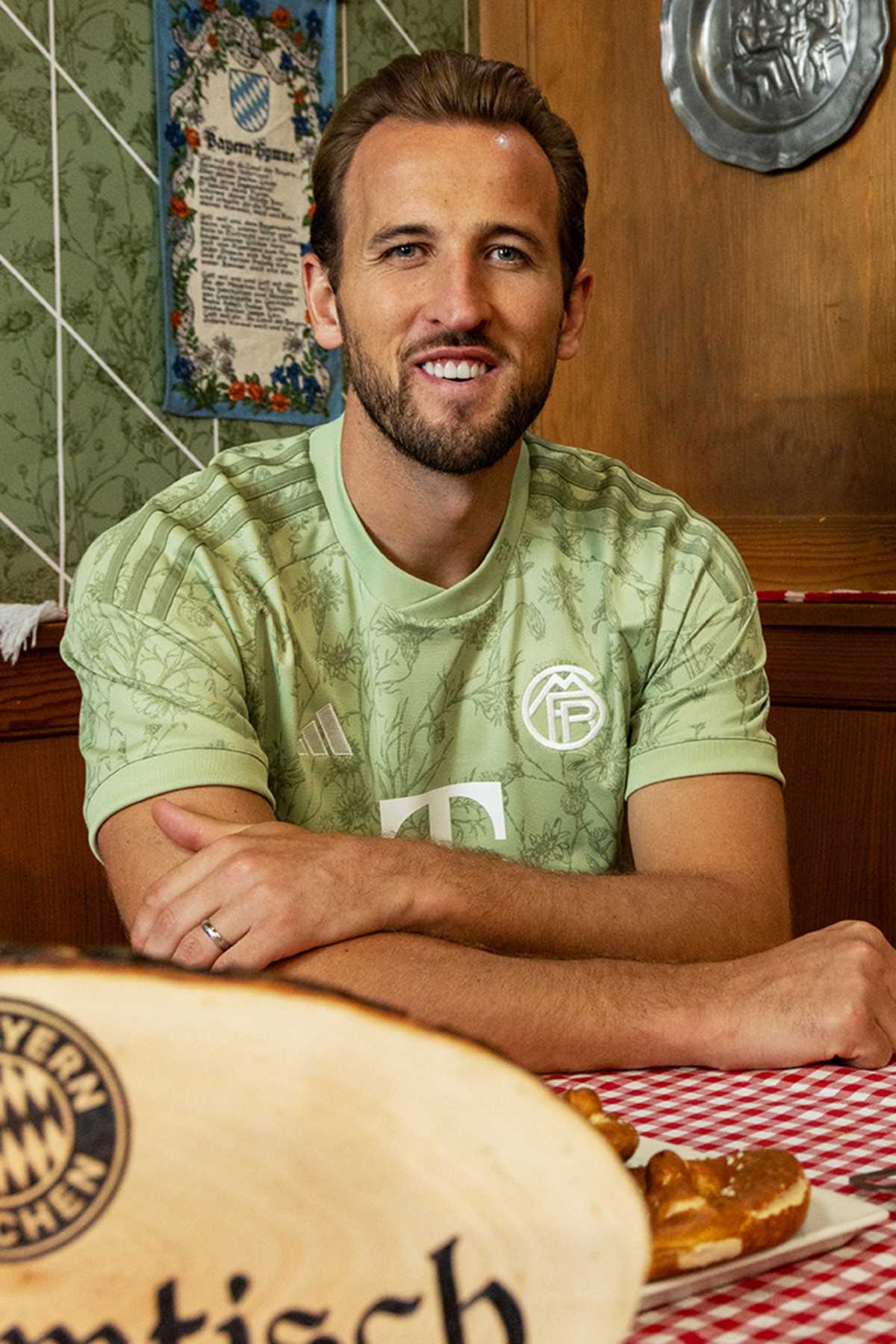 FC Bayern Oktoberfest jersey with mountain flowers