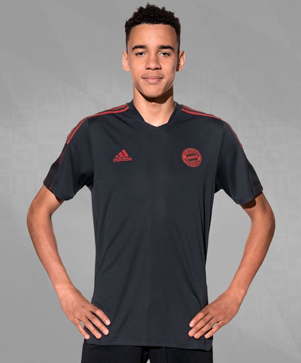 2021-05-FlyoutTeamline_10_12