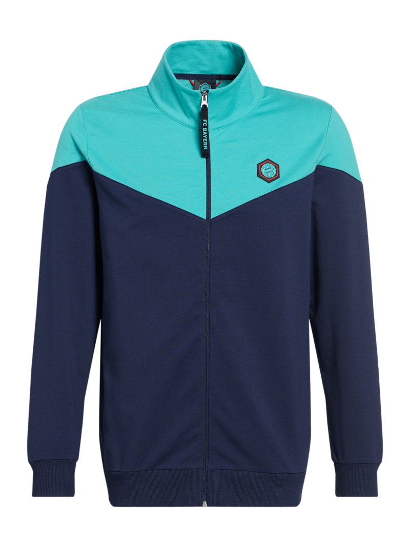 Fc bayern tracksuit on sale