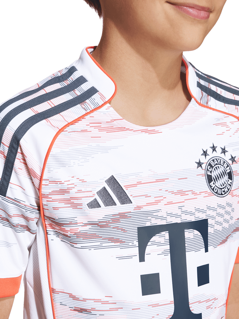 FC Bayern München Trikot-Aufnäher Alphonso Davies - Offizieller Name & Nummer Block