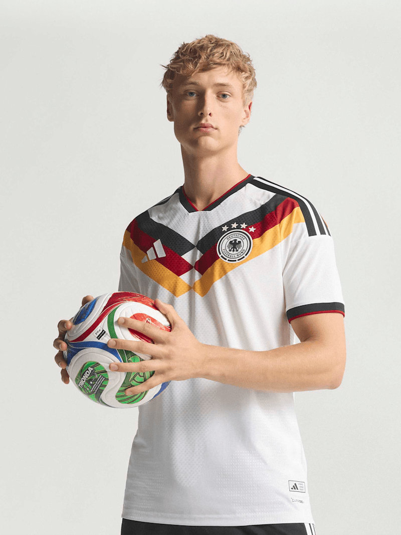 Jamal Musiala Jersey | Number 10 in the FC Bayern Munich Store