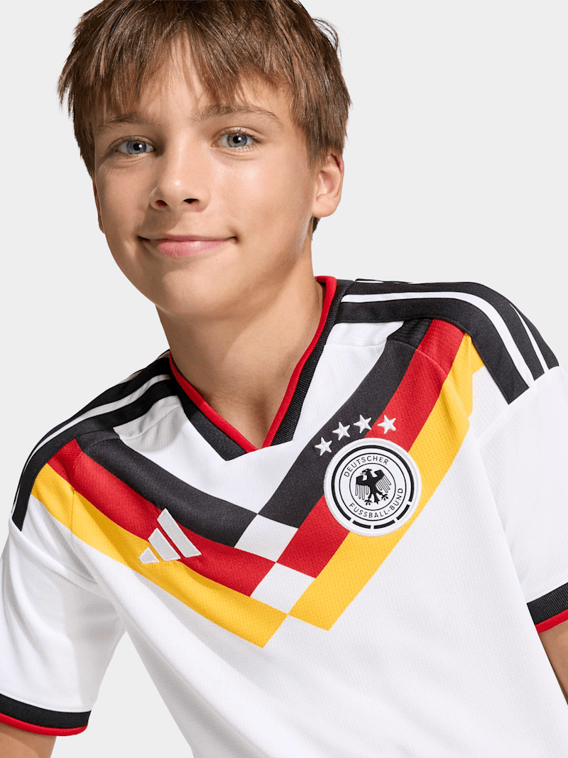 Jamal Musiala Jersey | Number 10 in the FC Bayern Munich Store