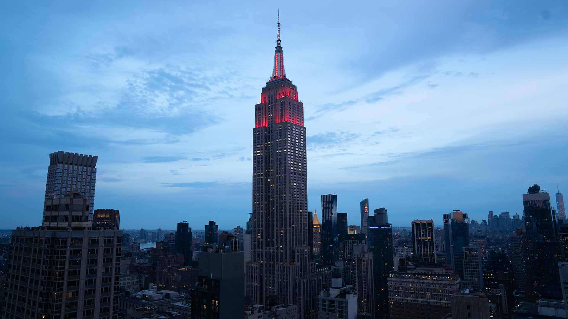 Fc Bayern Lights The Empire State Red