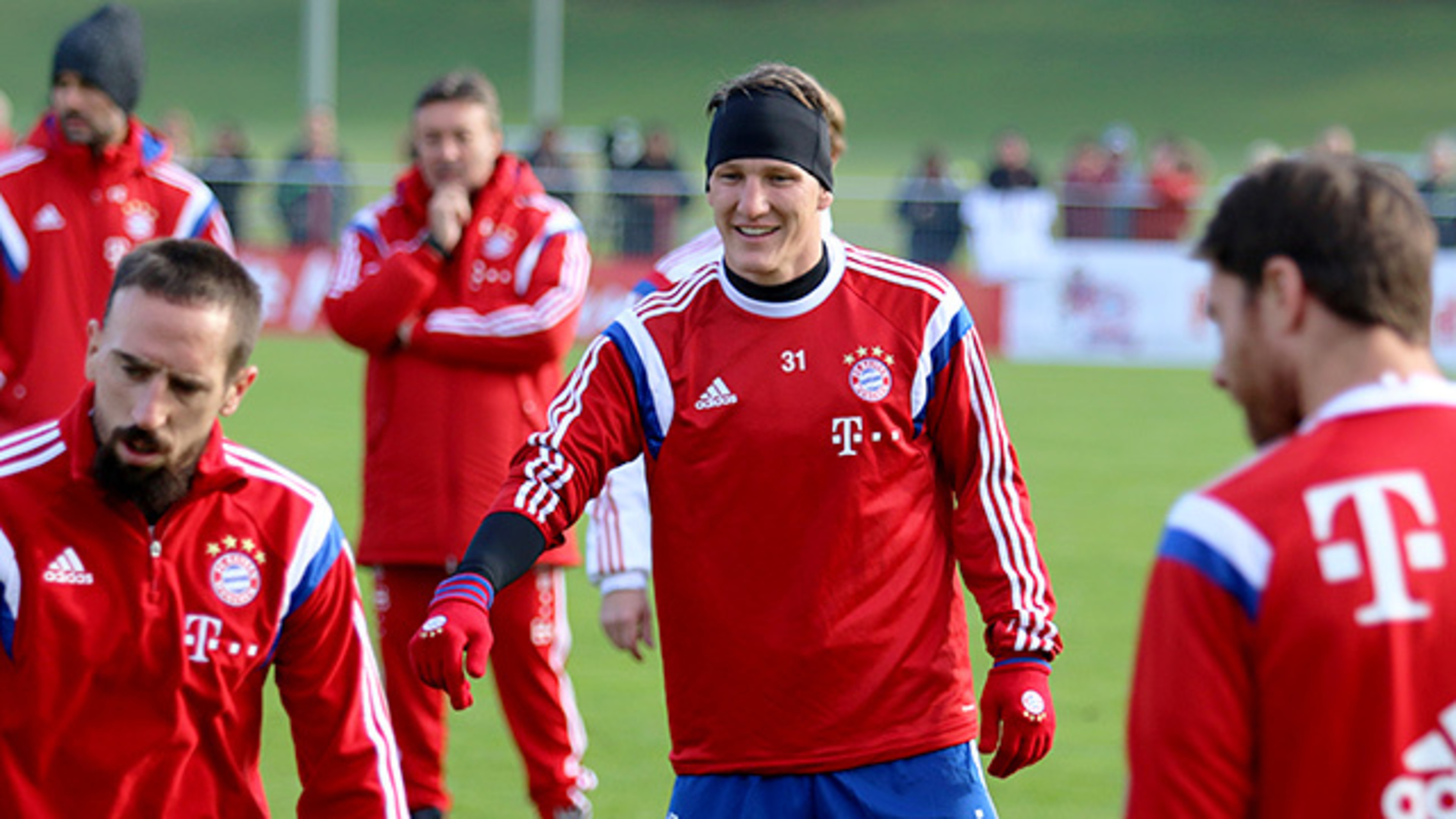 シュヴァインシュタイガー 全体練習に合流 Fc Bayern Munich シュヴァインシュタイガー 全体練習に合流 Fc Bayern Munich
