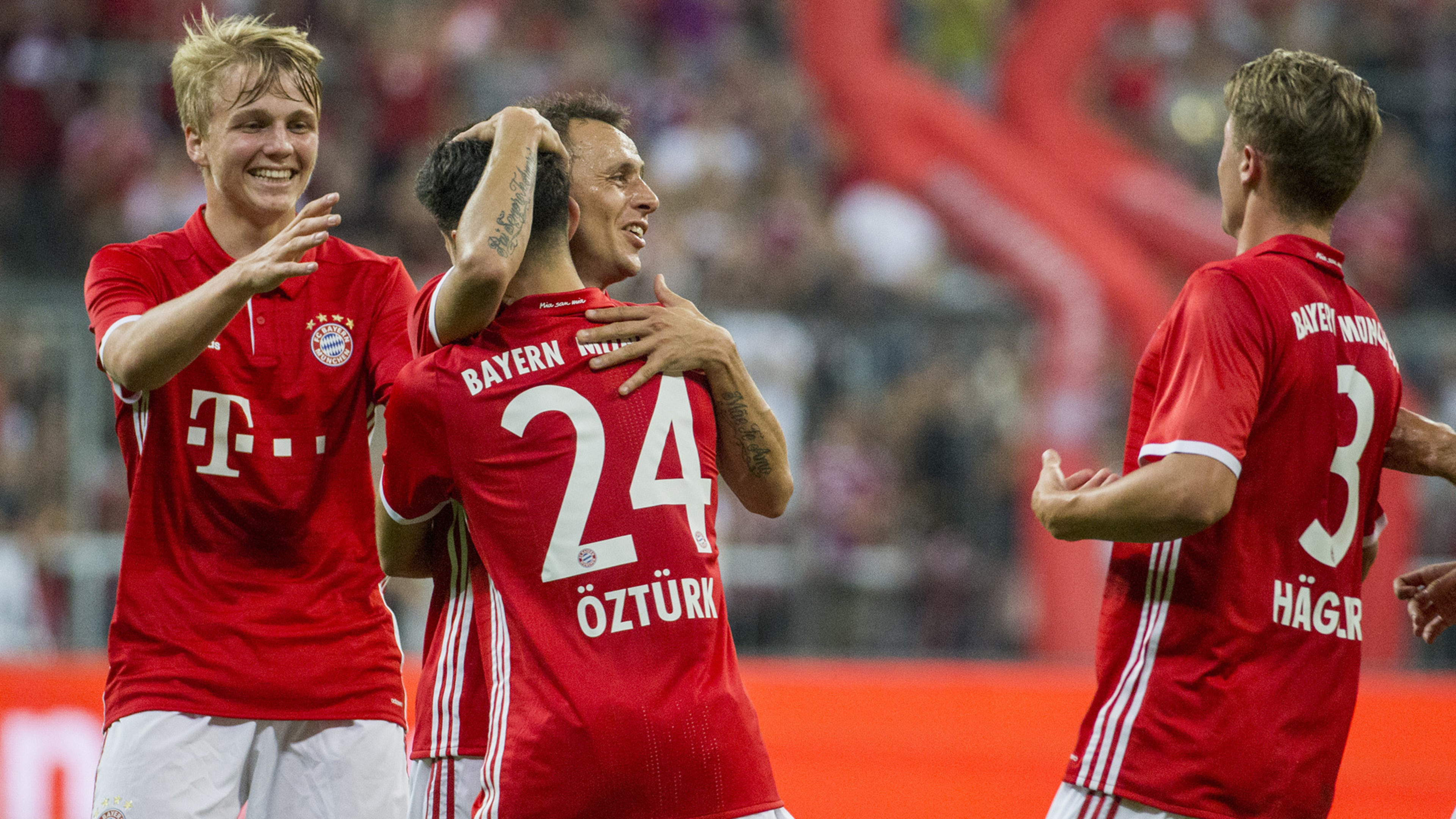 アンチェロッティがホームデビュー戦で勝利 Fc Bayern Munich