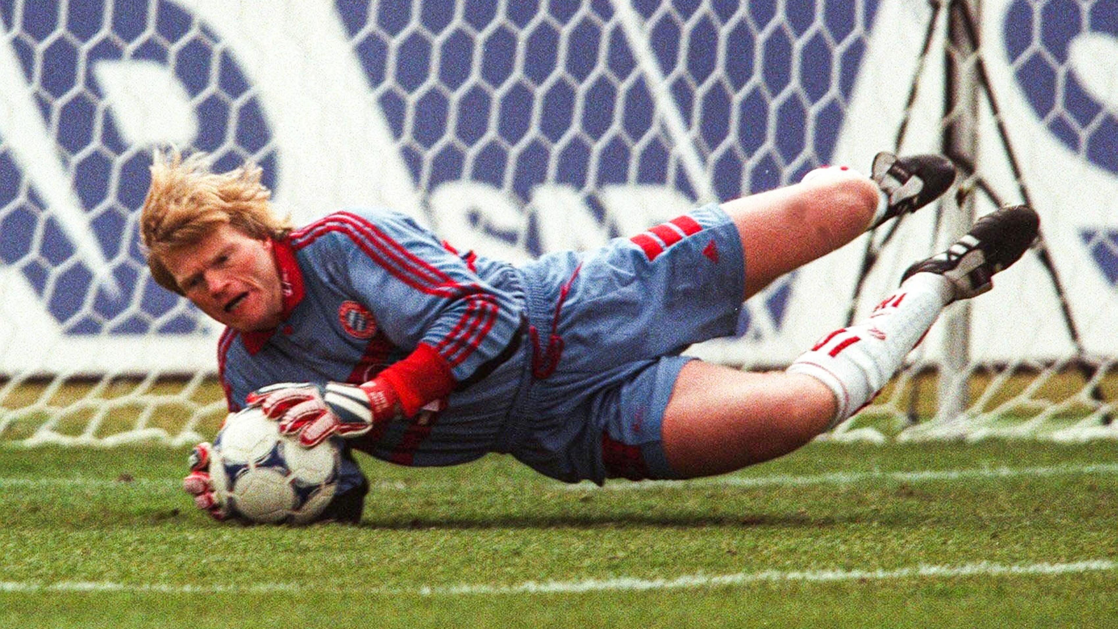 Oliver Kahn Brach Vor 21 Jahren Gegentorlos Rekord Oliver Kahn Brach Vor 21 Jahren Gegentorlos Rekord