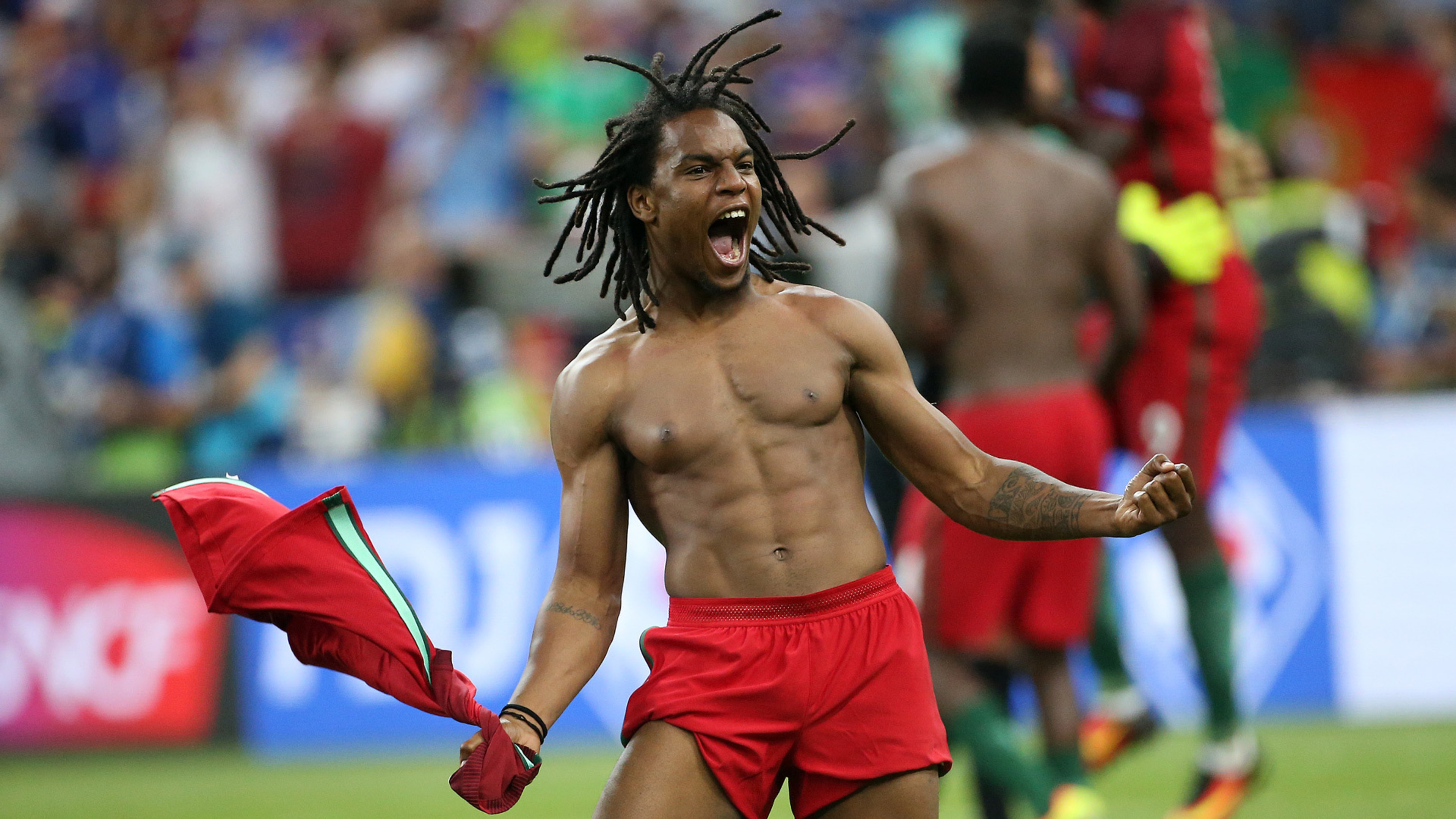 Best Young Player Sanches First Coman Second Fc Bayern Munich