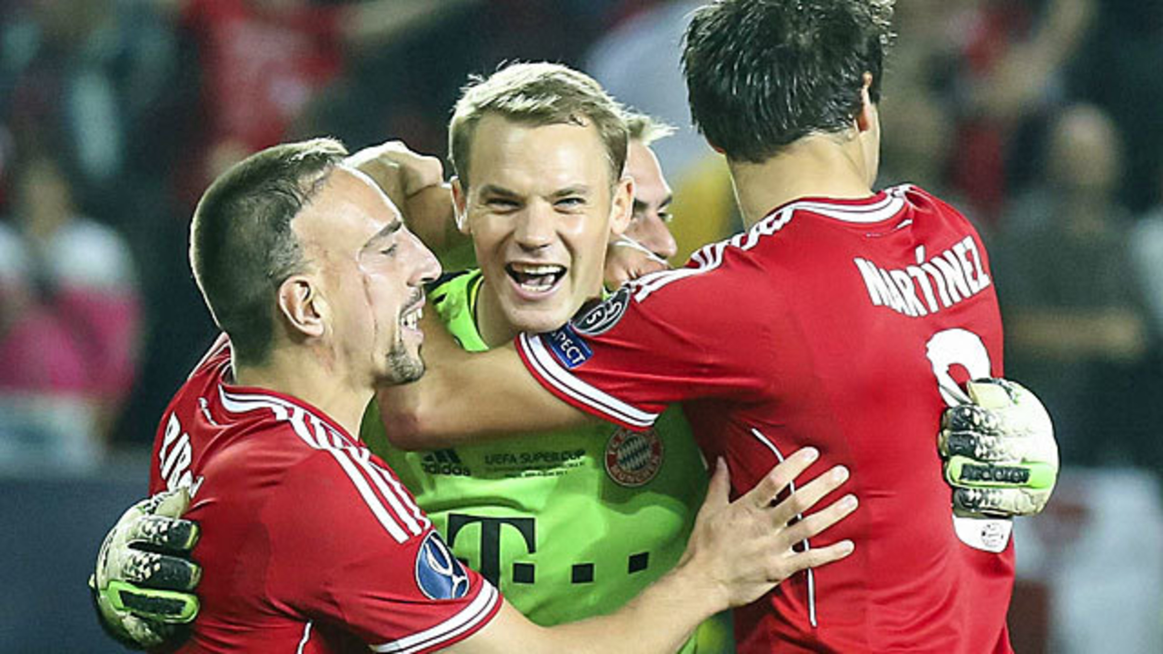 マヌエル ノイアー 最優秀gk賞 Fc Bayern Munich マヌエル ノイアー 最優秀gk賞 Fc Bayern Munich