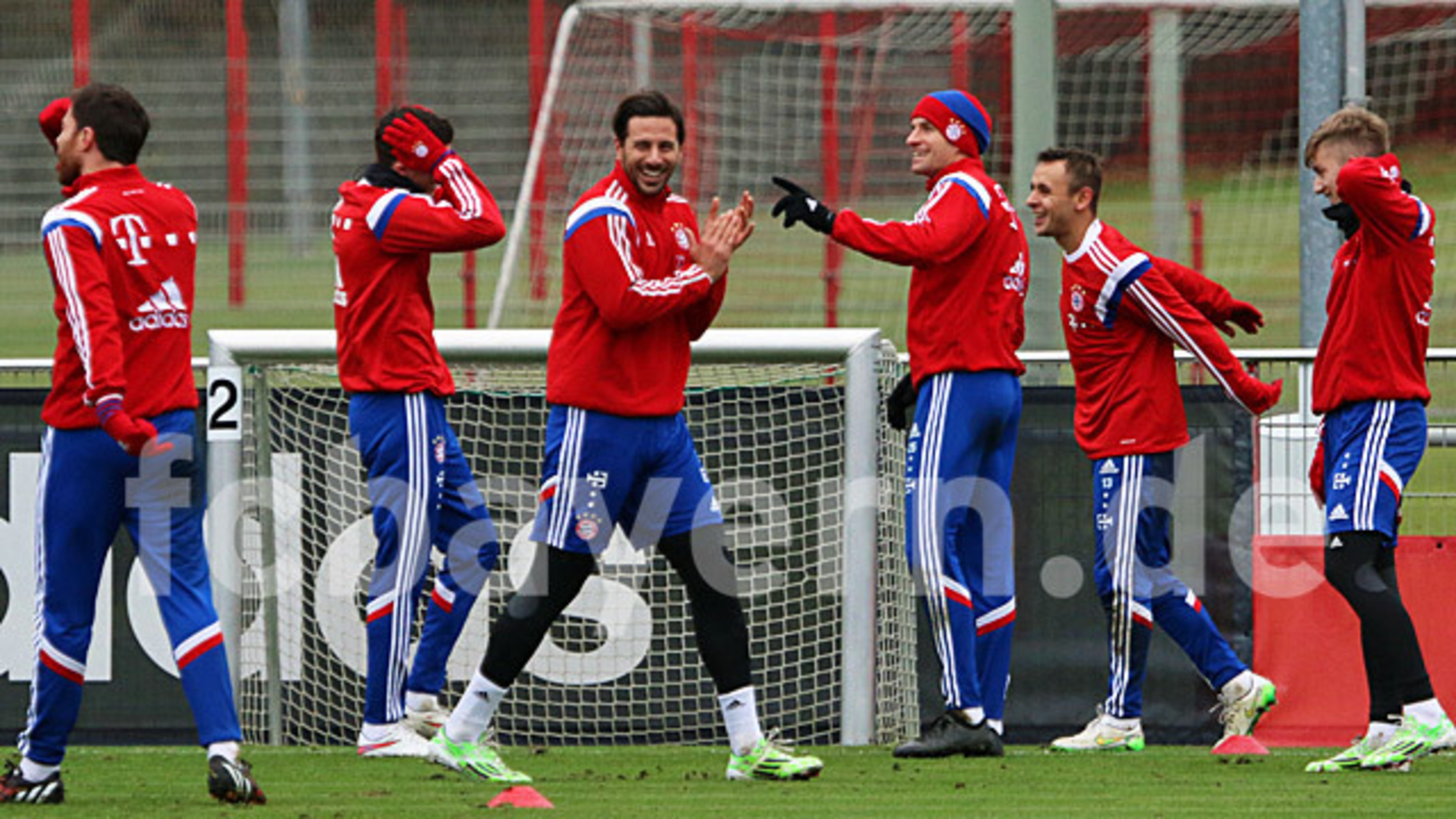 ピサーロ 戻ってきたよ Fc Bayern Munich ピサーロ 戻ってきたよ Fc Bayern Munich