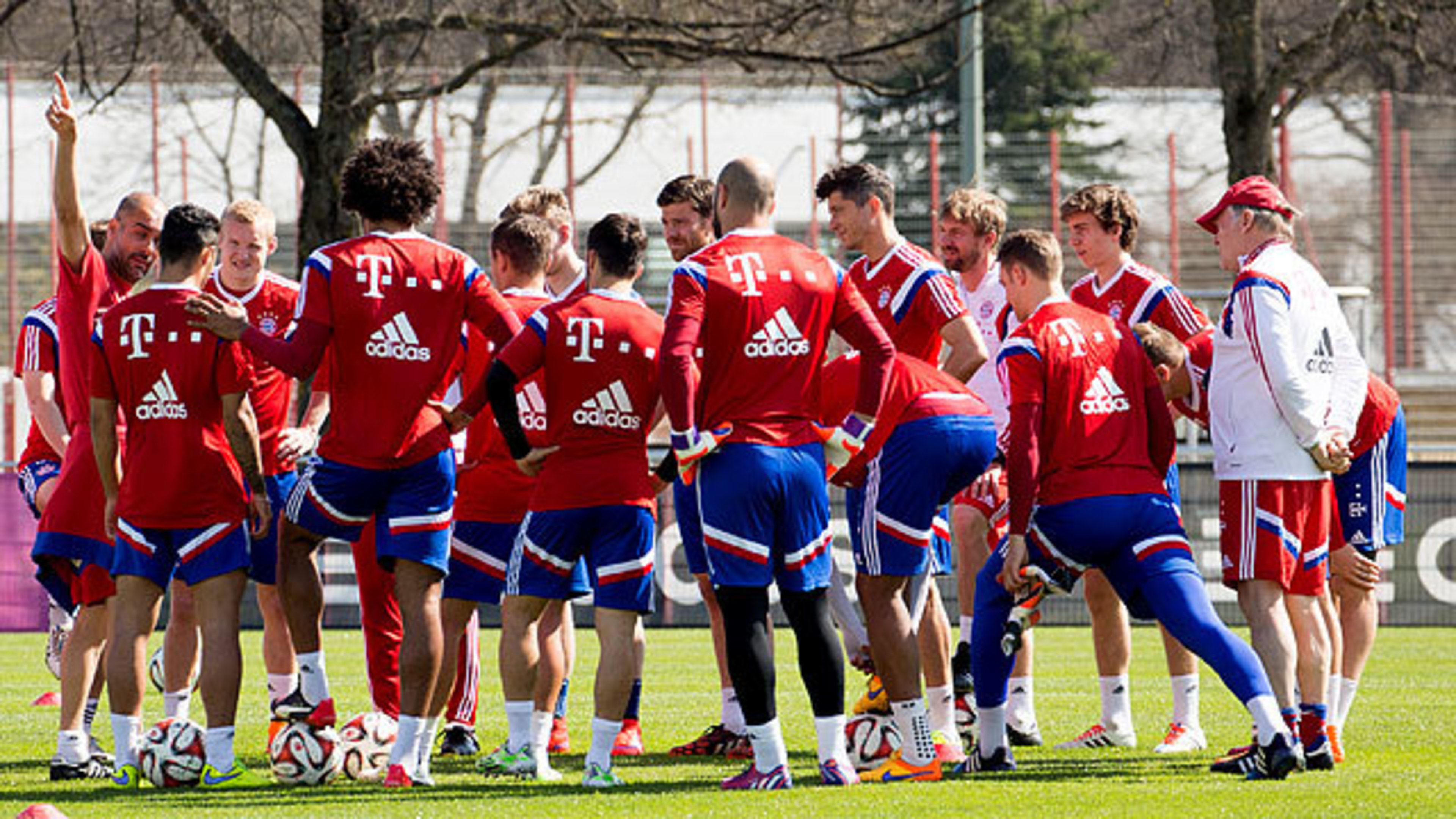 フランクフルト戦でアドリブが求められるfcb Fc Bayern Munich フランクフルト戦でアドリブが求められるfcb Fc Bayern Munich