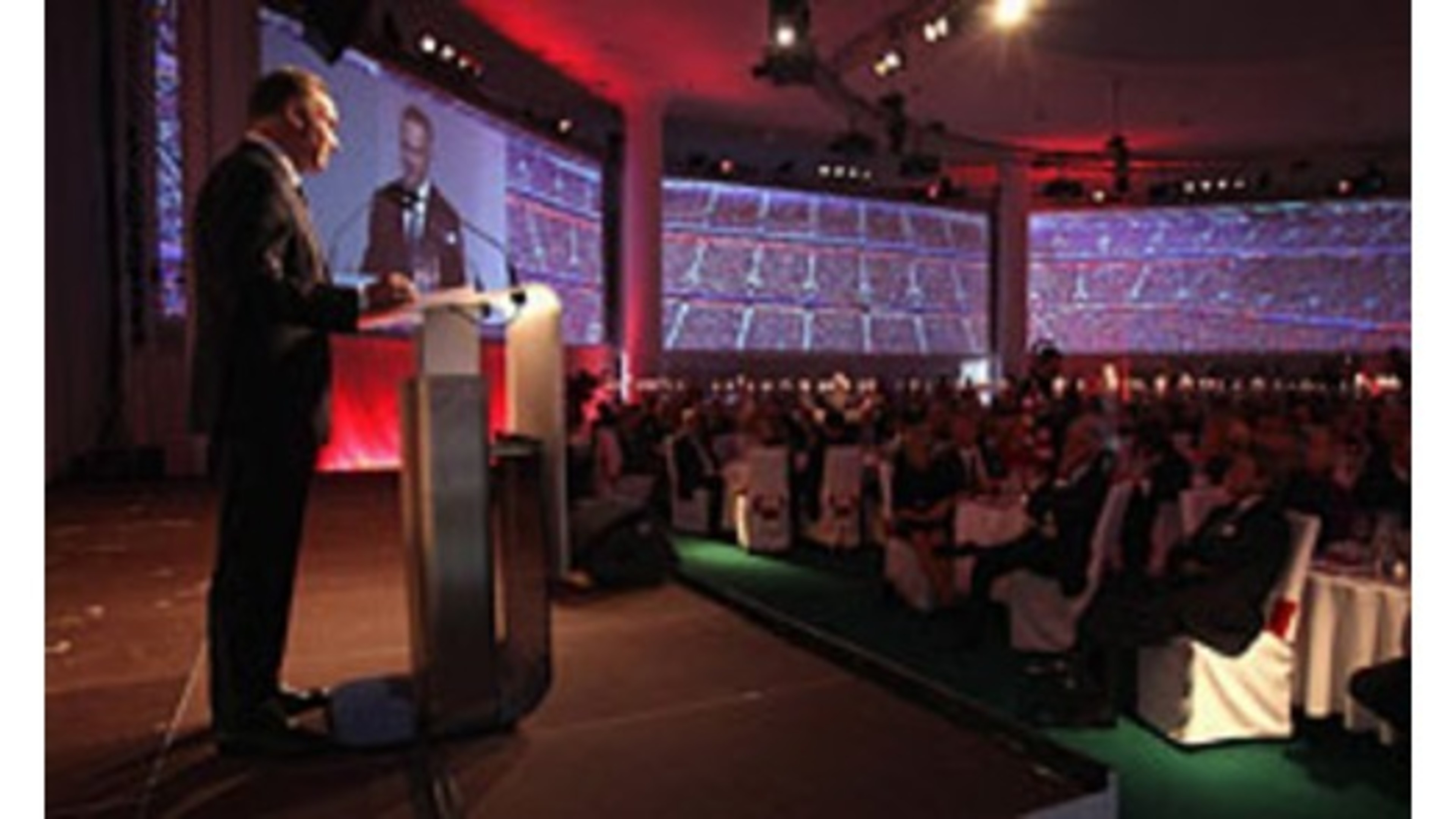 ルンメニゲのヘーネス会長誕生日祝賀会スピーチ fc bayern munich