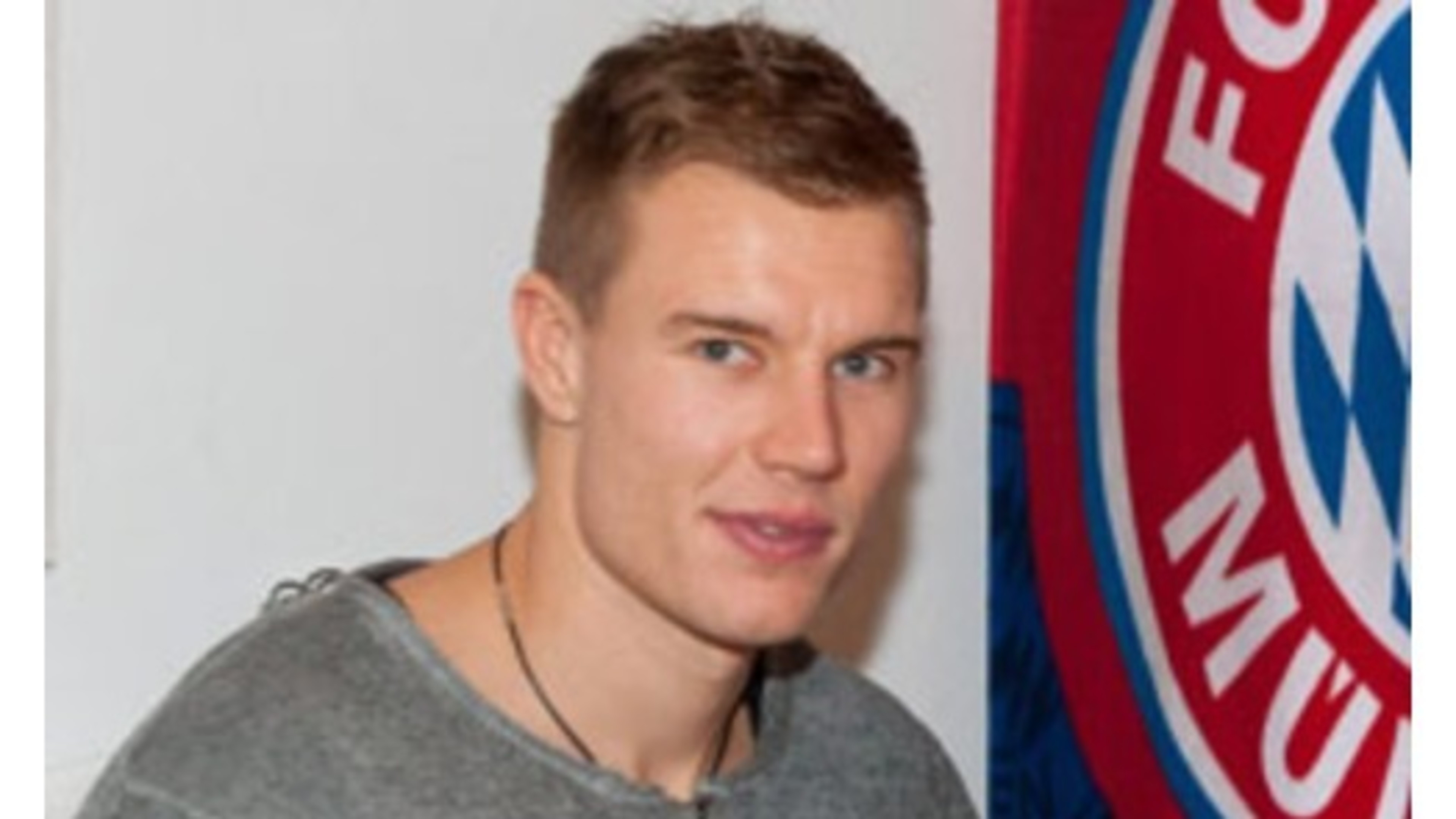 バドシュトゥーバー膝の検査 Fc Bayern Munich