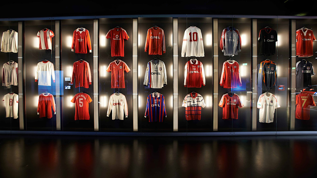 Fc bayern jersey history clearance