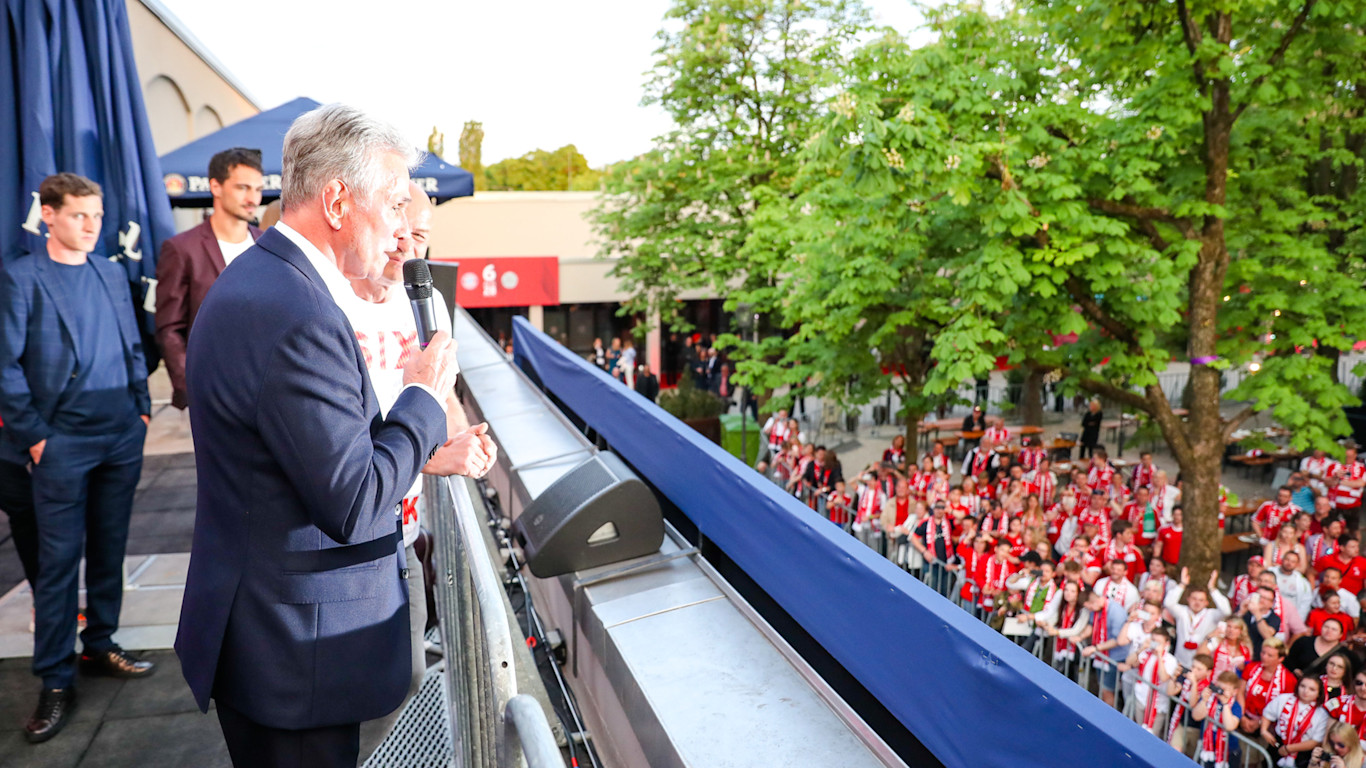 6連覇達成の祝賀パーティー Fc Bayern Munich 6連覇達成の祝賀パーティー Fc Bayern Munich