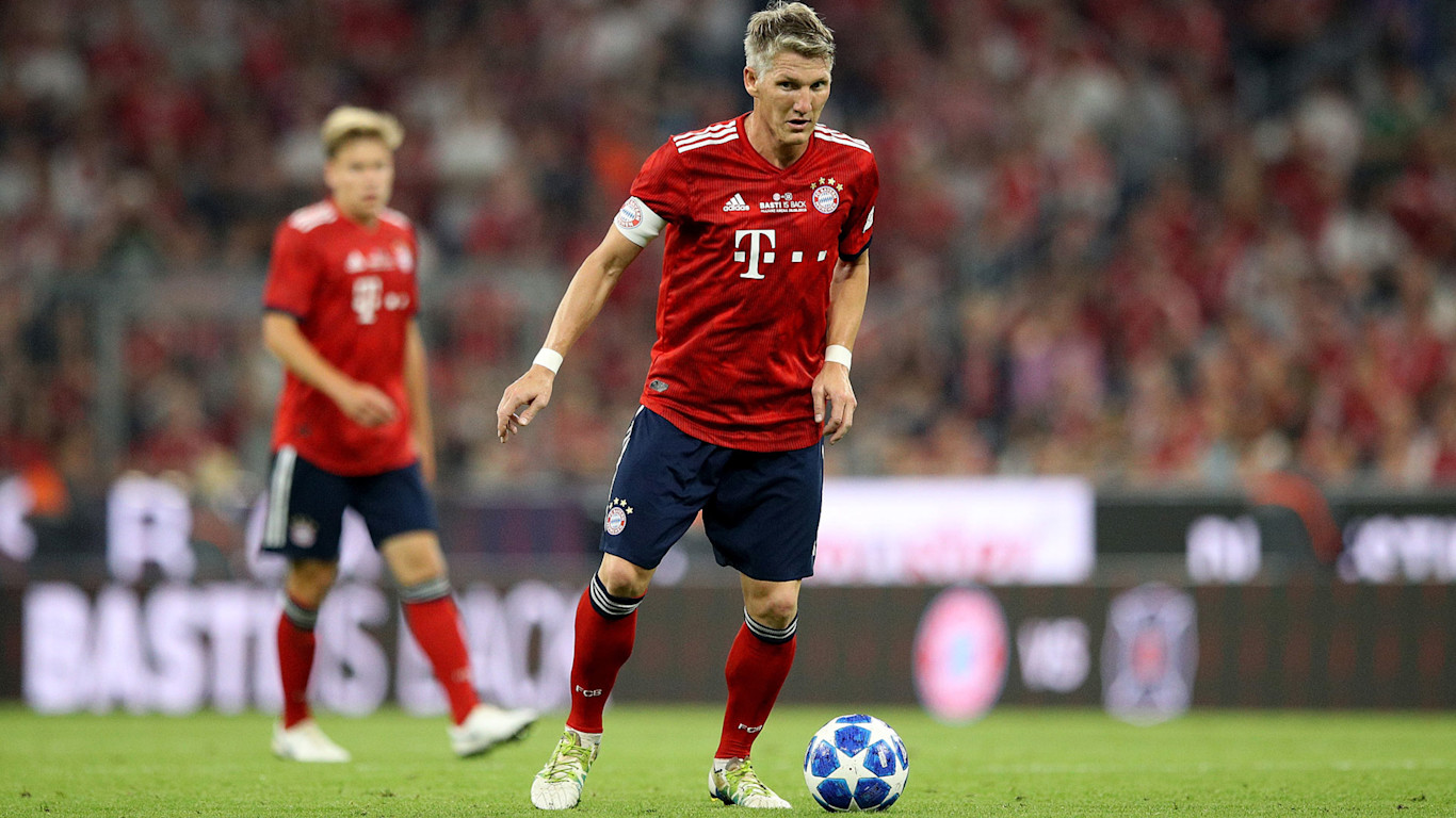感極まる別れとなったシュヴァインシュタイガーの送別試合 Fc Bayern Munich 感極まる別れとなったシュヴァインシュタイガーの送別試合 Fc Bayern Munich