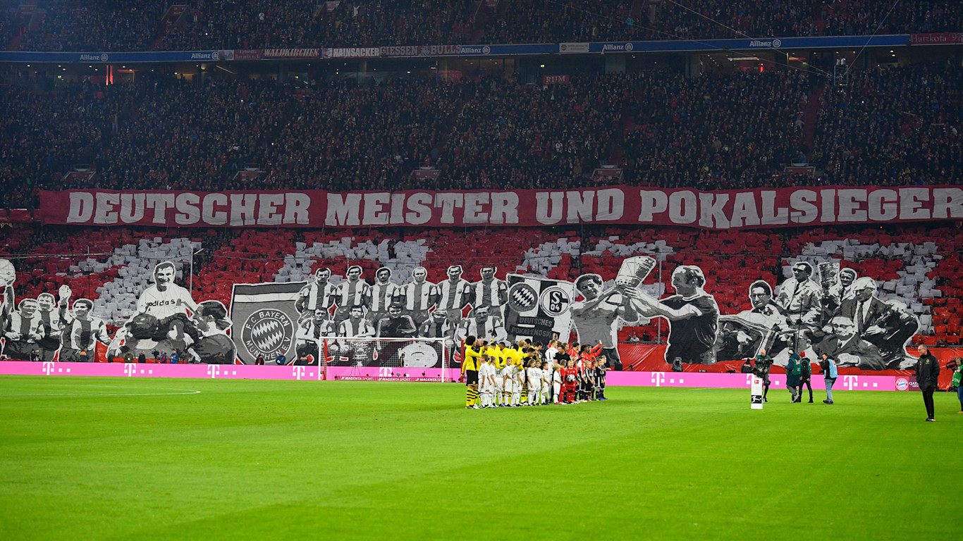 ｆｃｂファンが１９６９年の二冠をコレオで表現 Fc Bayern Munich
