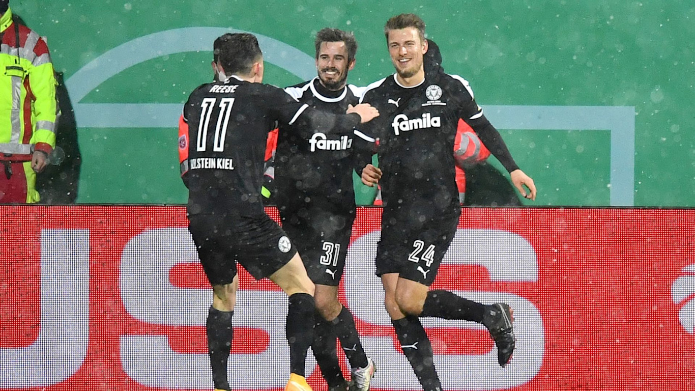 Reds Eliminated In Shootout Drama Fc Bayern Munich