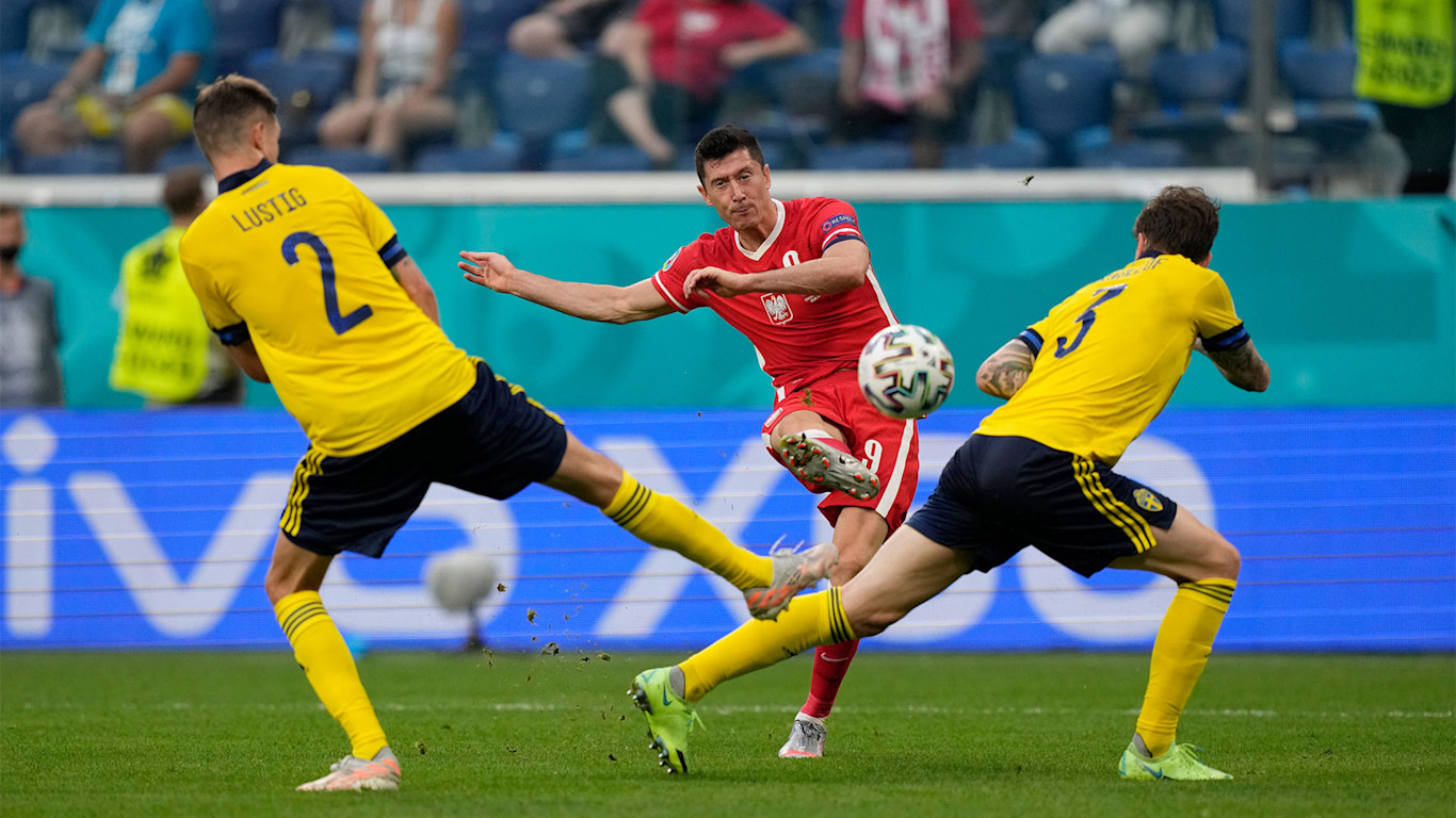Lewandowski Trotz Doppelpack Ausgeschieden