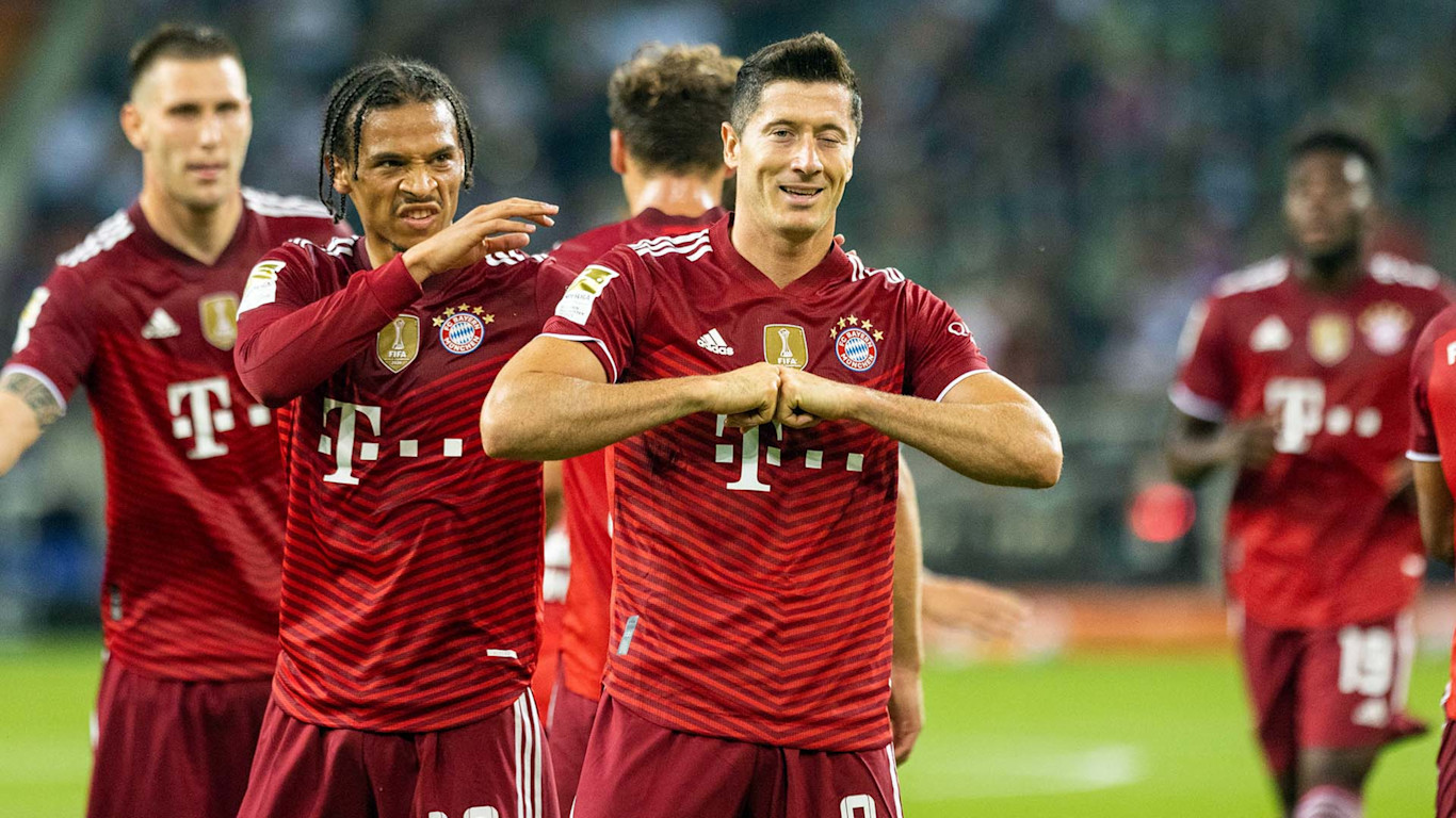 lewandowski continues incredible opening day goalscoring record fc bayern