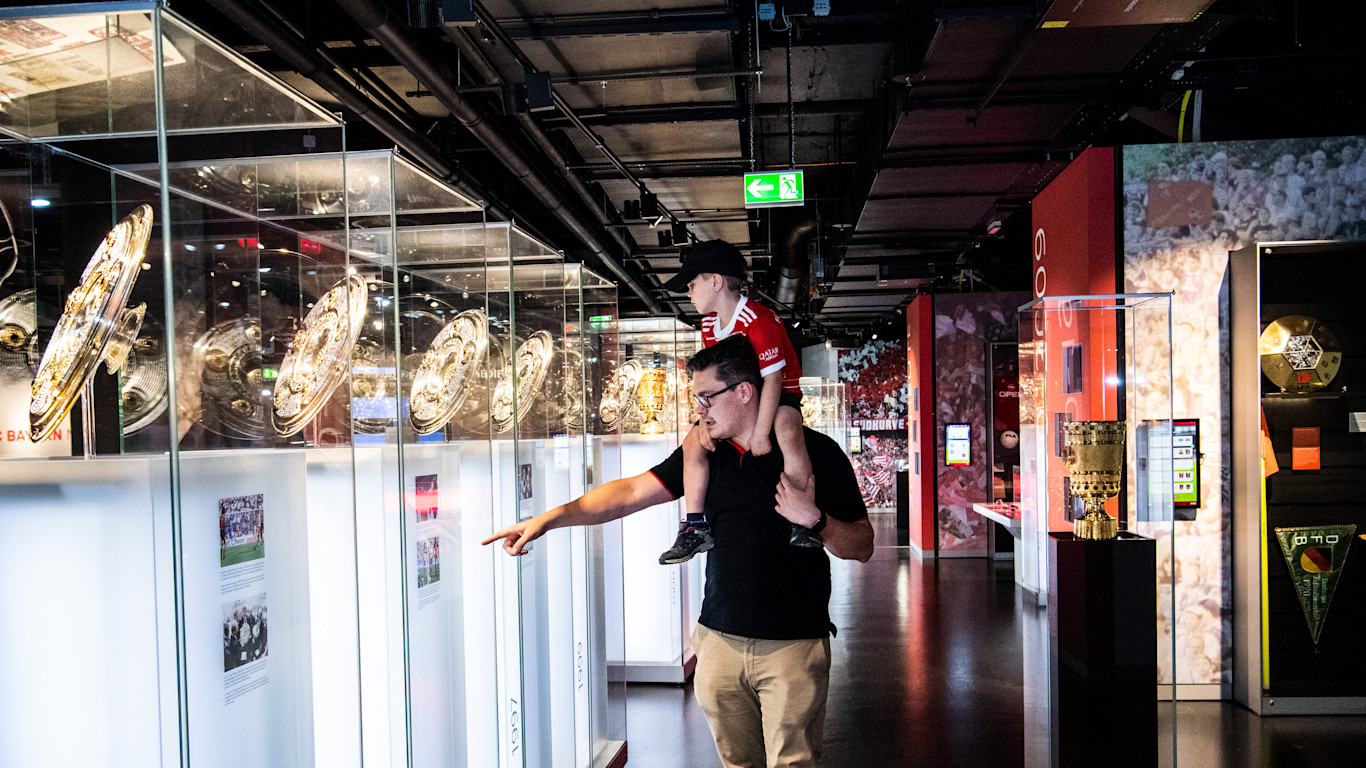 【慕尼黑】參觀拜仁慕尼黑隊主場球場 - 安聯球場Allian