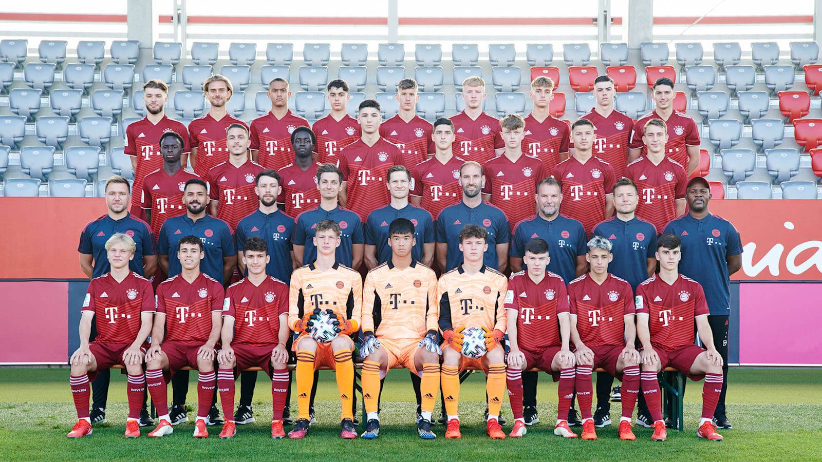 Teamfoto_U19_2021_Liu