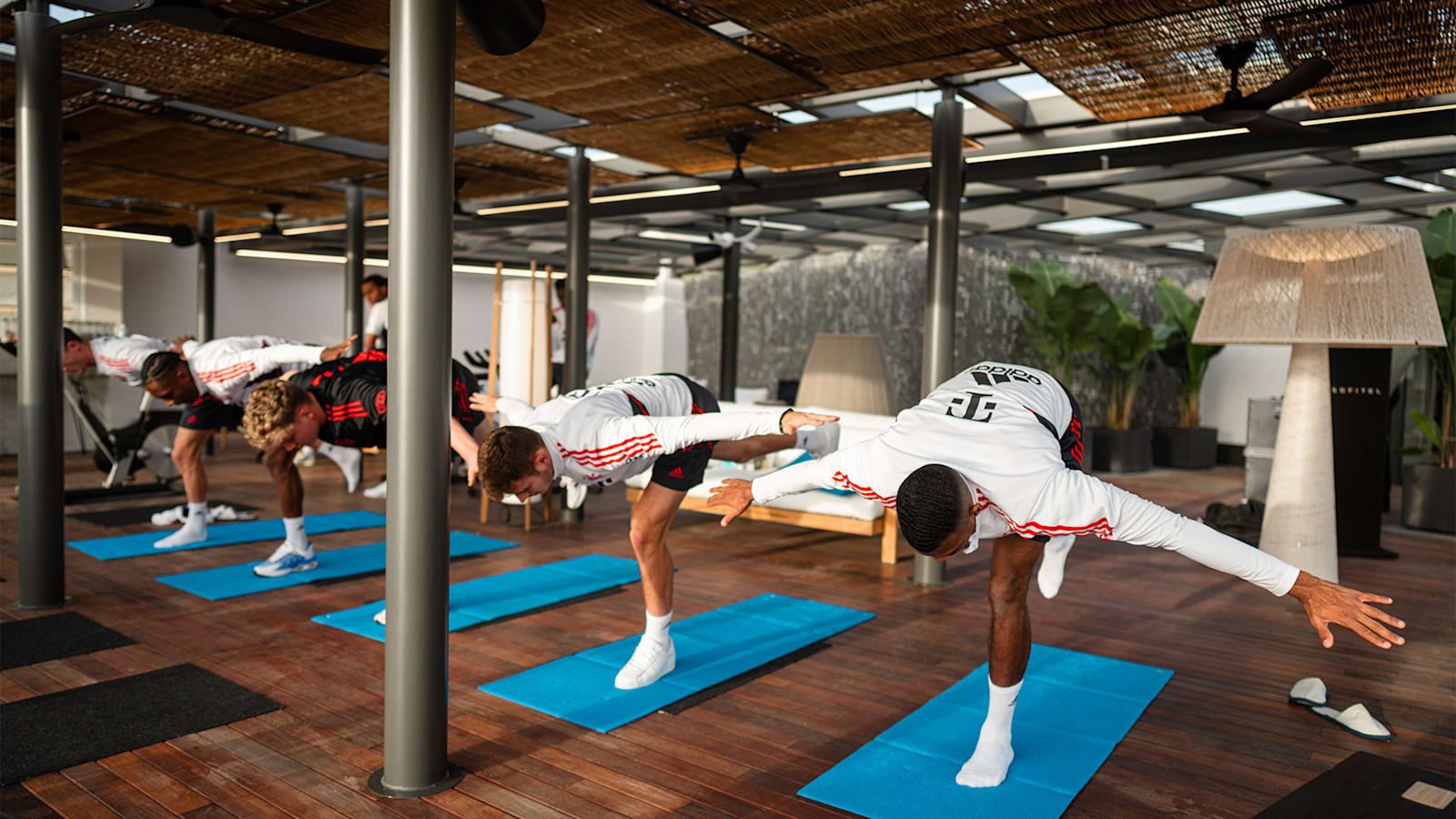 11-training-in-barcelona-221027-mel